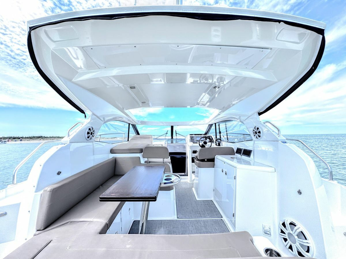 Location Yacht Saint Tropez - Leader 36