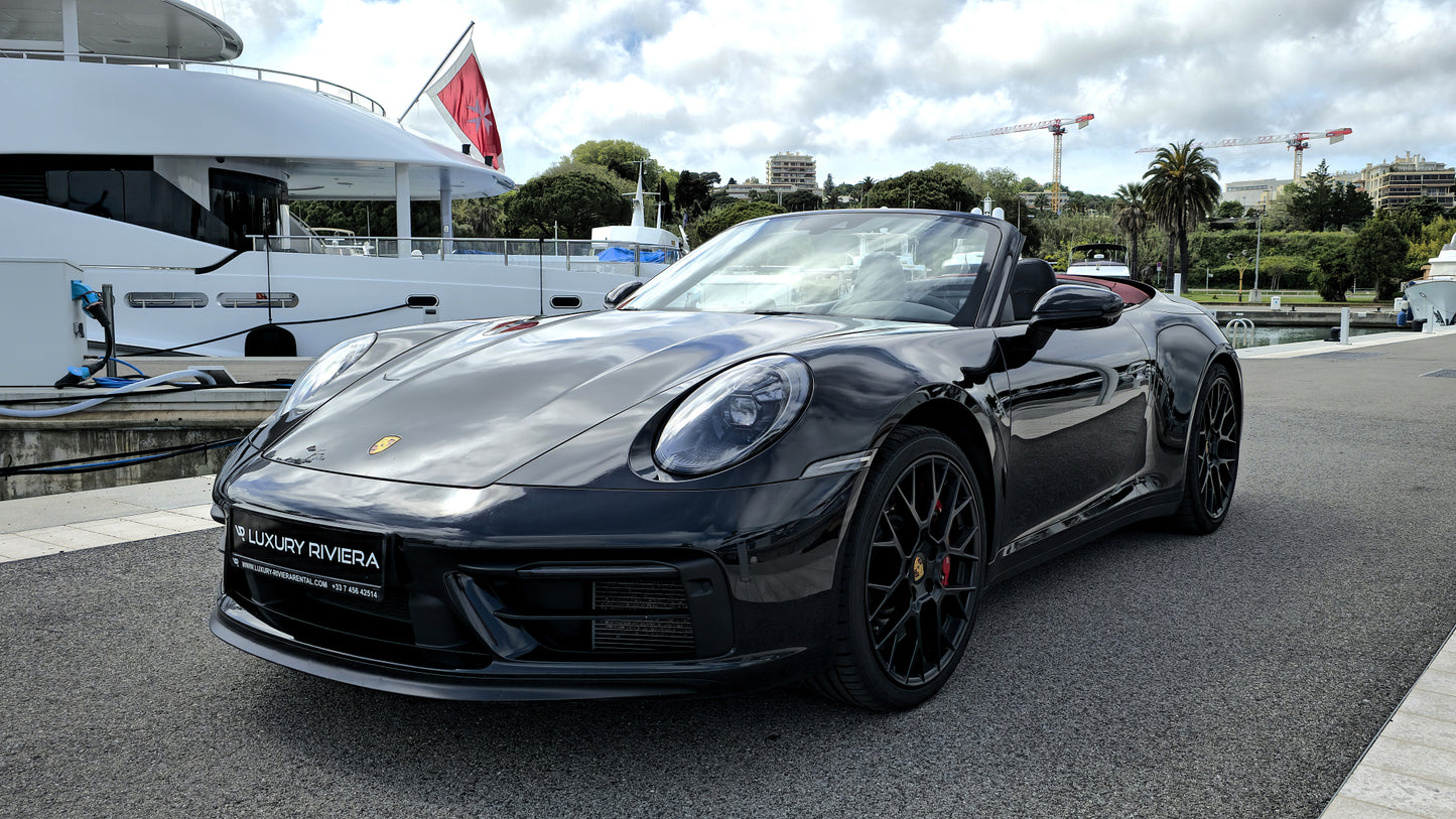 Porsche 911 Carrera 4 GTS – Luxury Car Rental France