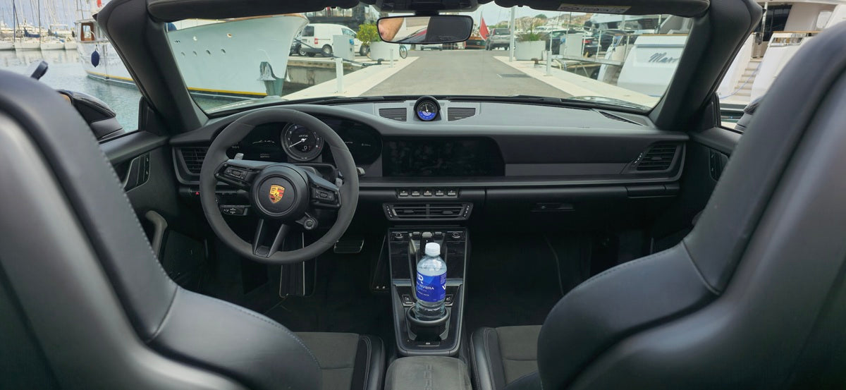 Porsche 911 Carrera 4 GTS – Luxury Car Rental France